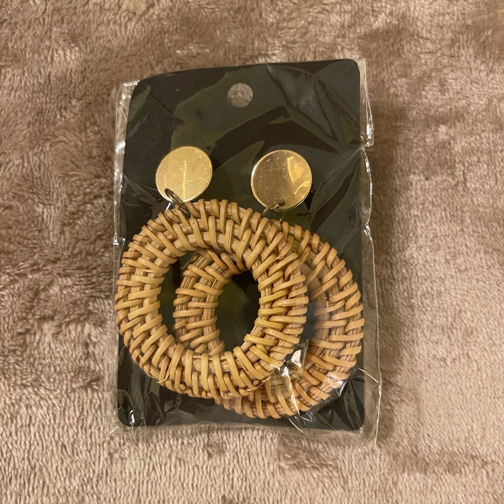 2 Inch Gold-tone Earring Set Boho Retro Pierced Rattan New - Picture 8 of 8